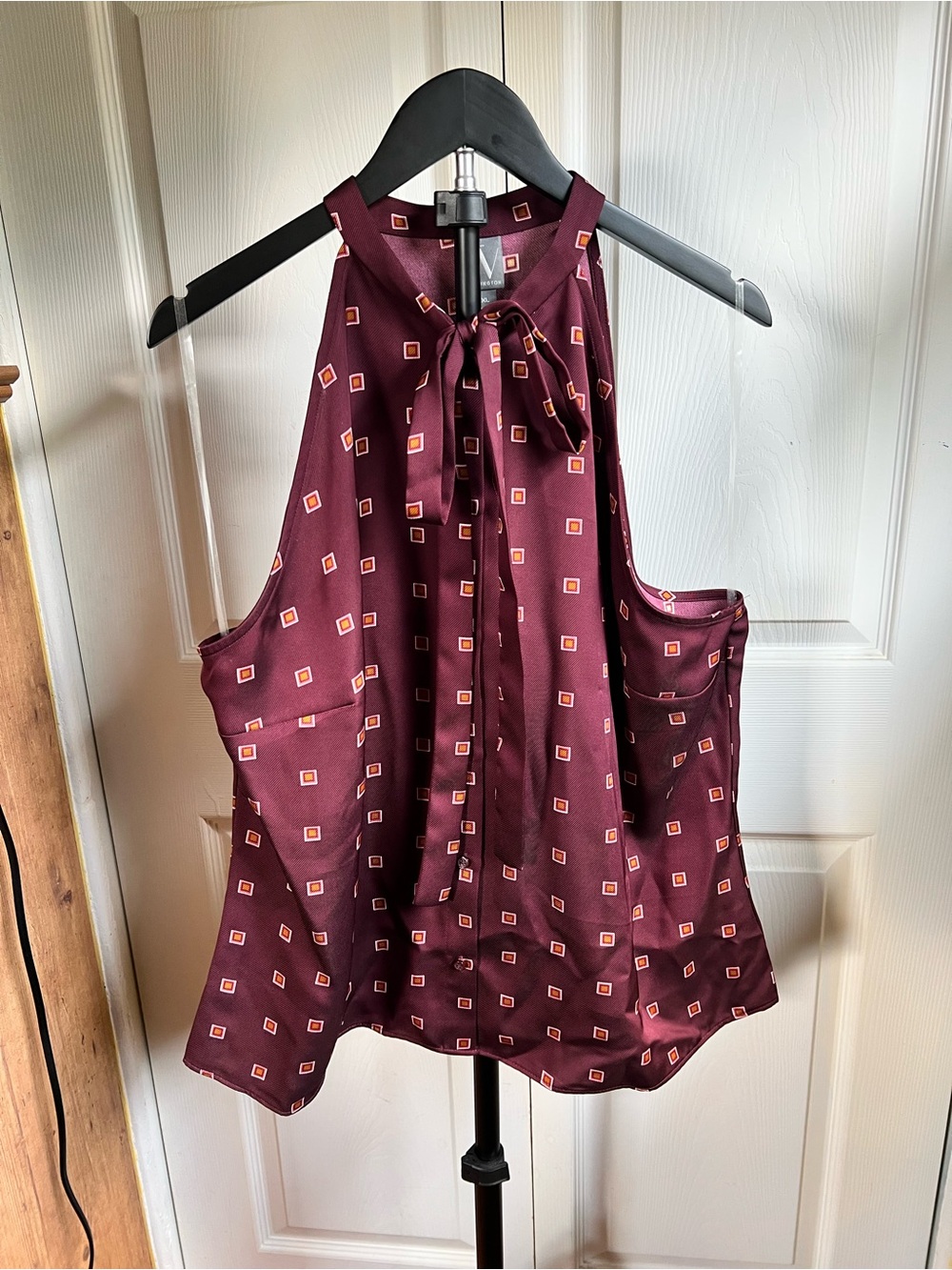 Worthington Burgundy Sleeveless Tie-Neck Camisole with Geometric Print